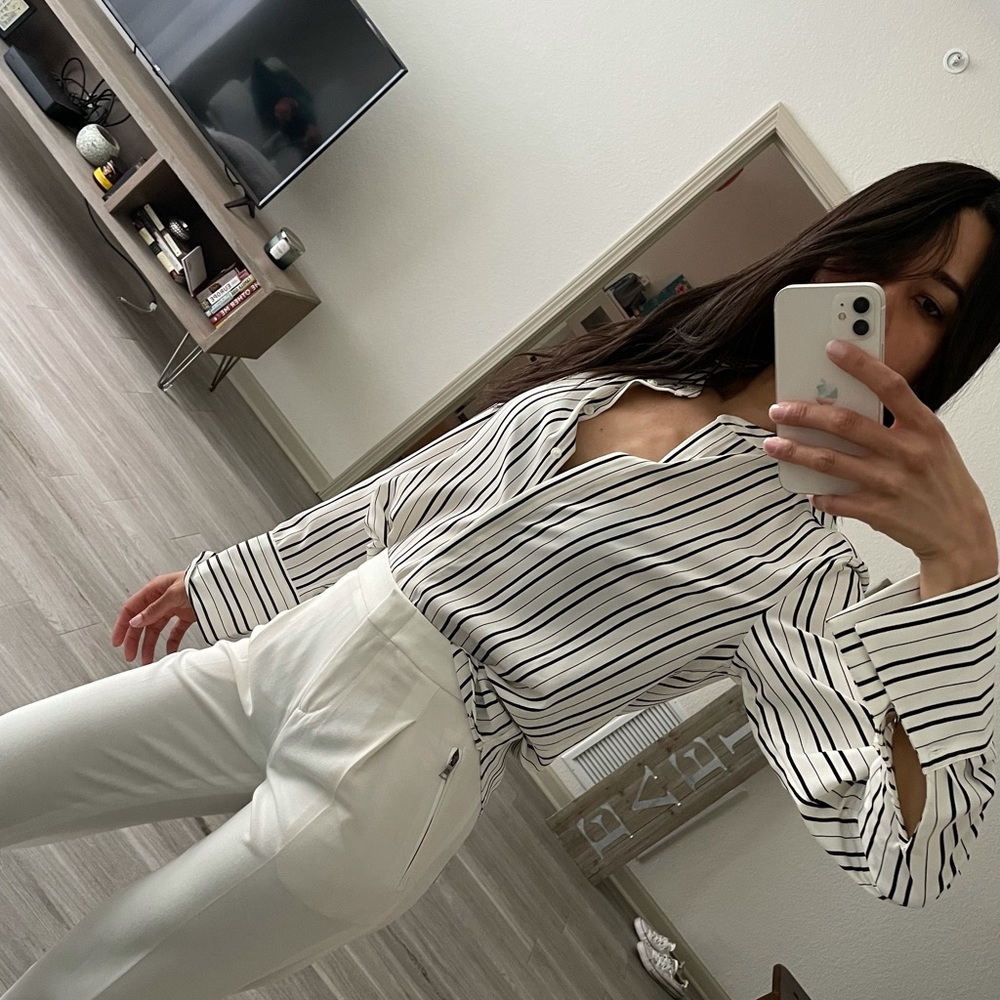H&M blouse - Picture 2 of 5